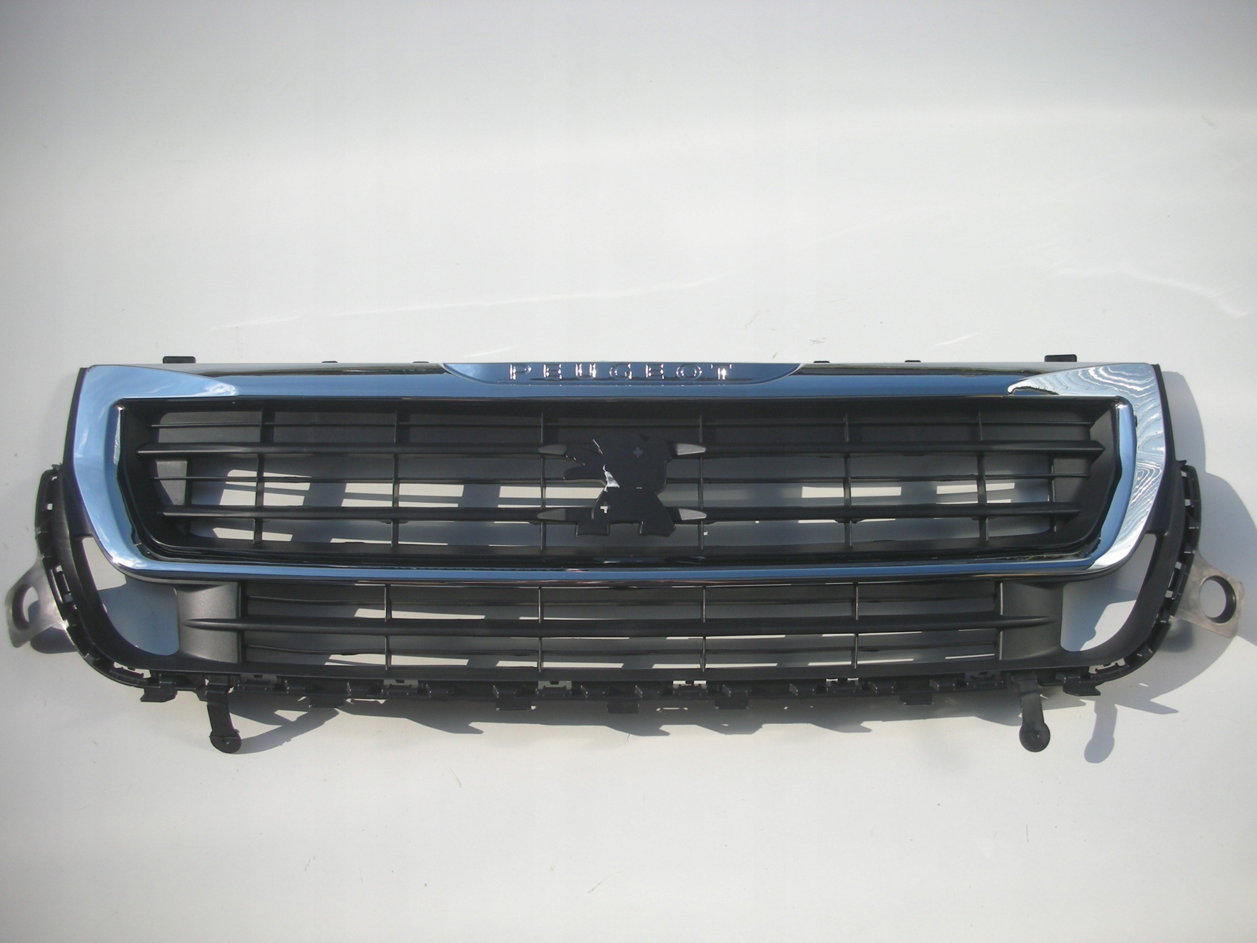 Chrom-Kühlergrill Peugeot Partner II Lift 2015-
