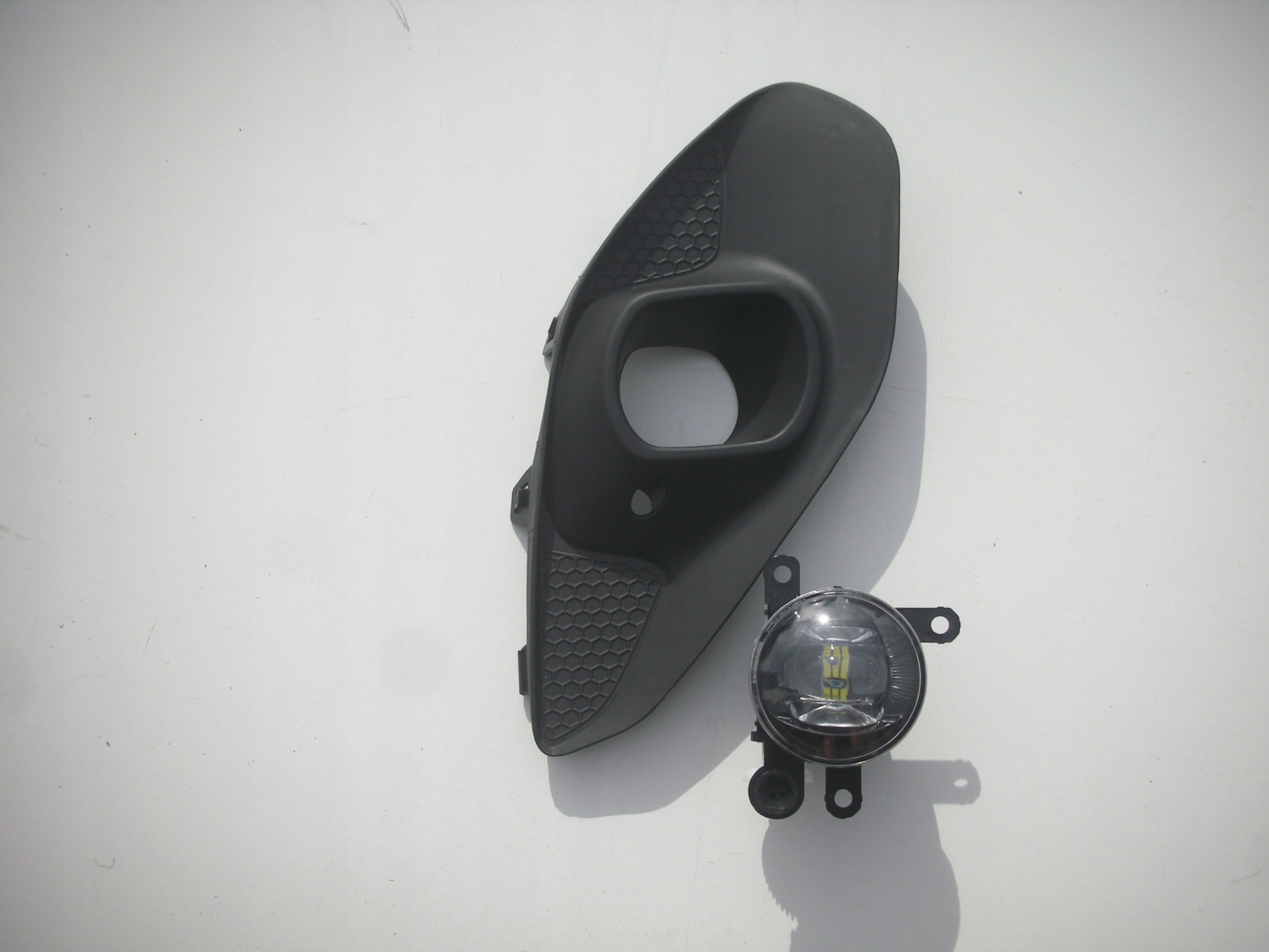 Gitter Blende + LED rechts Opel Corsa F 2019-2023