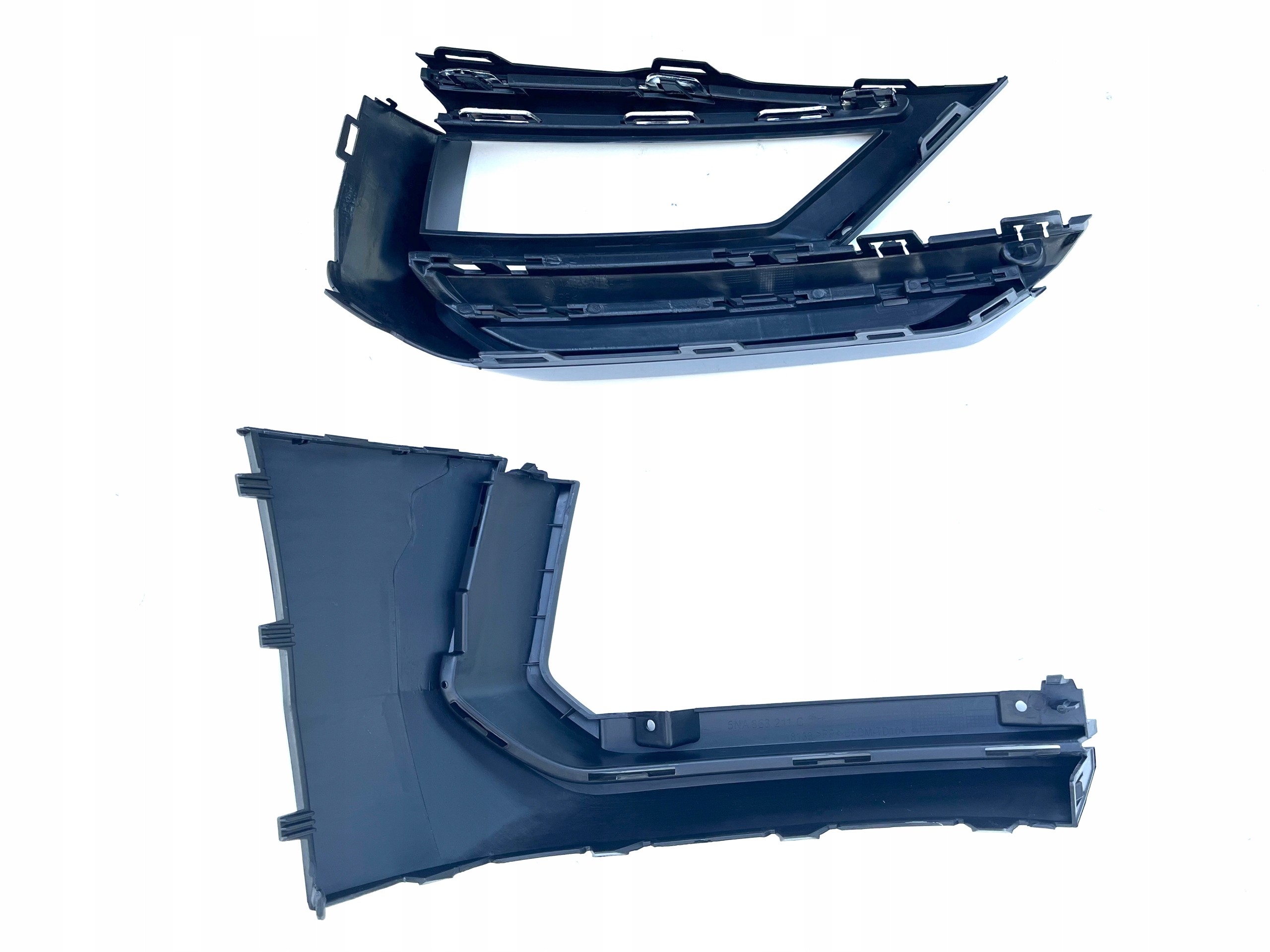 Linkes Stoßstangengitter mit Chrom + Spoiler Volkswagen Tiguan 5NA R-LINE LIFT 2017-