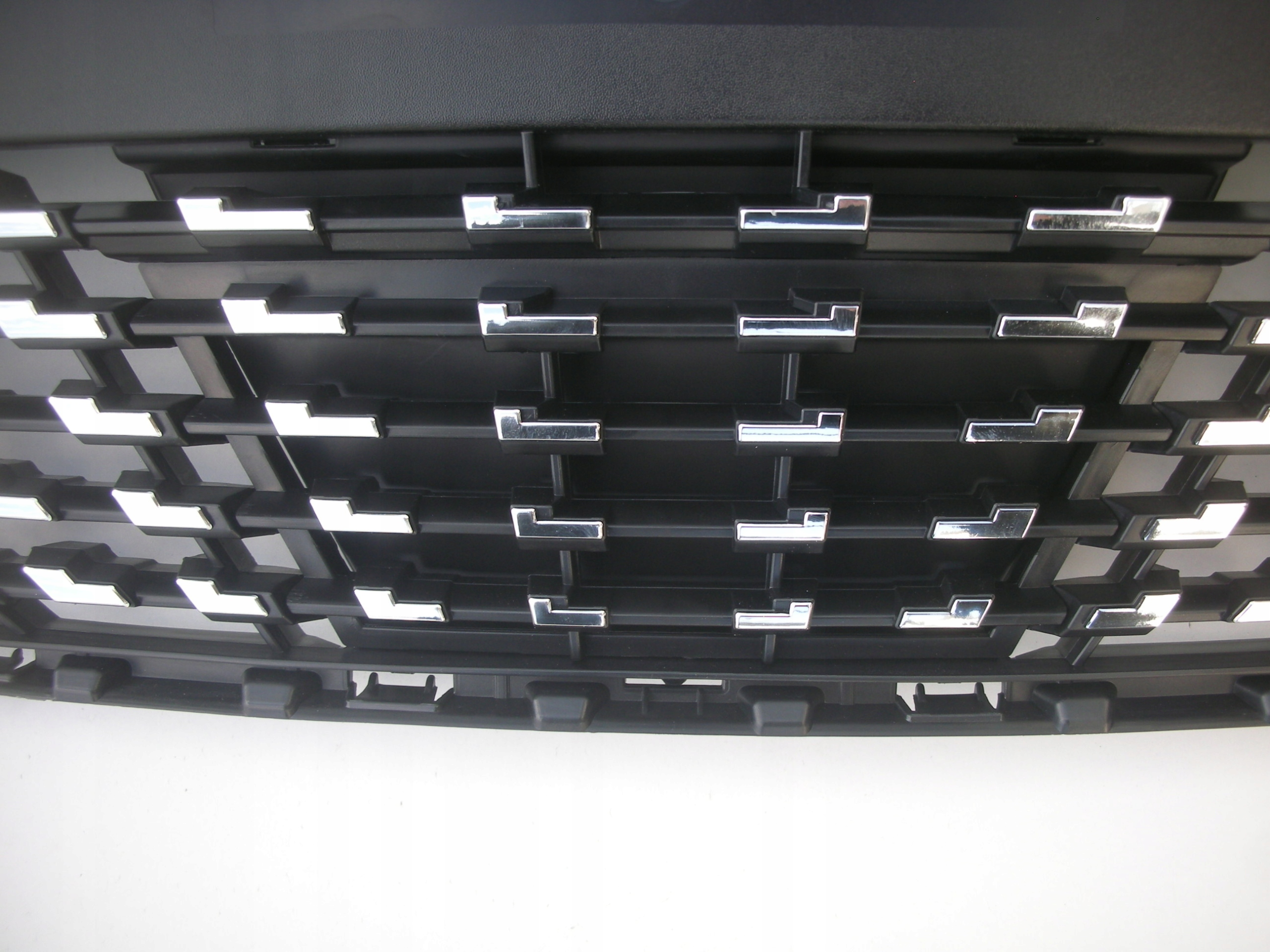 Chrom-Kühlergrill + Abdeckkappe Peugeot 208 LIFT 2019-